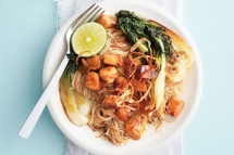 Chicken & bok choy with crunchy shallots - Cooking
