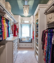 Fabulous custom walk in closet - Great designs for the home