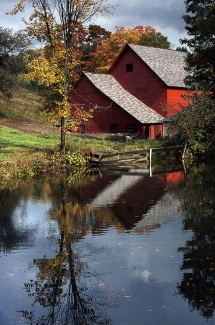 Old barn in Vermont - Barns