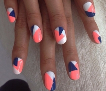 triangle nail art - Nails