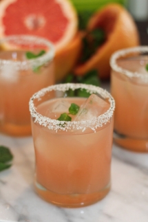 Vanilla Grapefruit Margaritas with a Vanilla Salt Rim - Party ideas