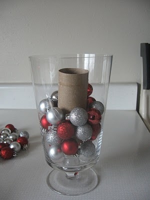Christmas Ornaments in a Vase - FaveThing.com