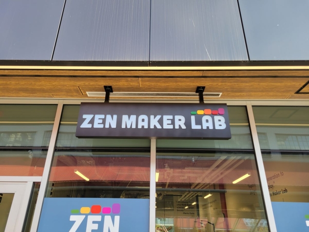Clear & Polished Acrylic Signs in Vancouver - Image 2