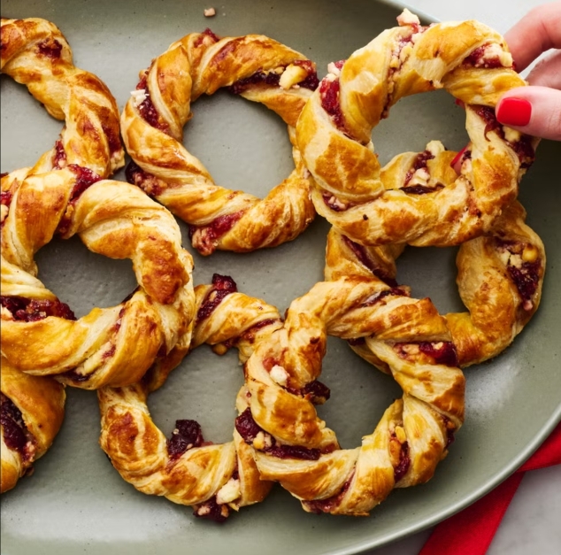 Festive, Easy, Delicious - Cranberry-Feta Wreaths Are Holiday Magic on a Plate - Image 2