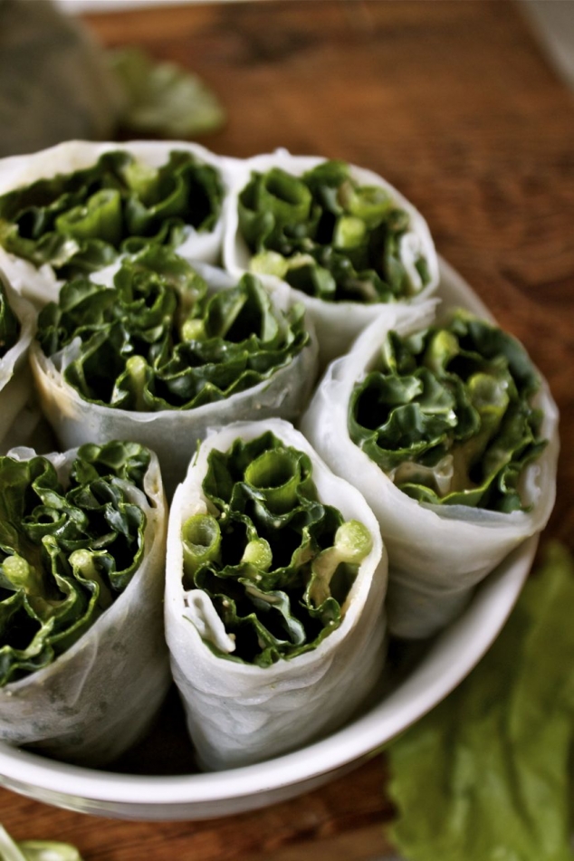 Kale & Scallion Salad Rolls with Peanut Sauce - Image 3