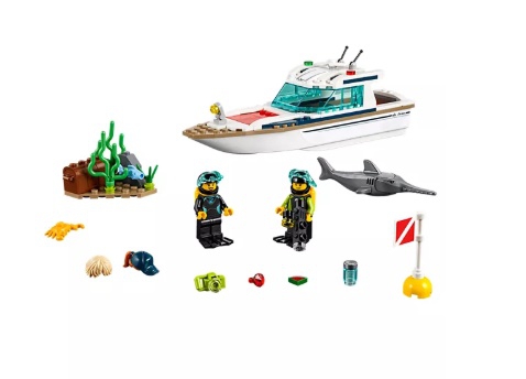 LEGO Diving Yacht - Image 2