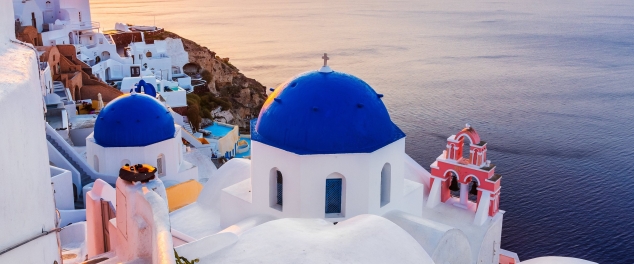 Santorini in Spring: The Dream Trip Before Summer Crowds Arrive