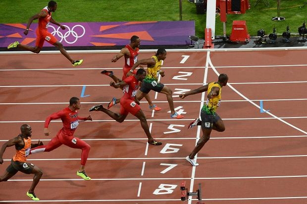 Usain Bolt wins 100 metres Olympic gold - Image 2