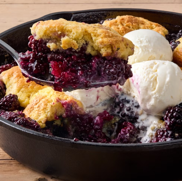 How Blackberry Cobbler Turns Peak-Season Fruit Into a Cozy Summer Treat - Image 2
