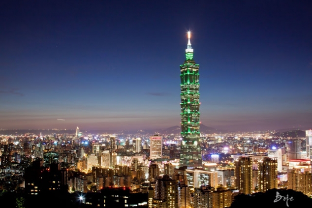 Taipei World Financial Center: Landmark Skyscraper - Image 3